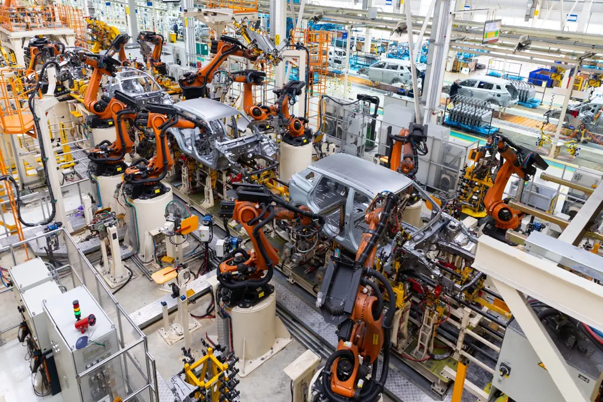 Der größte KI-Vorteil im Maschinenbau liegt schon in euren Servern